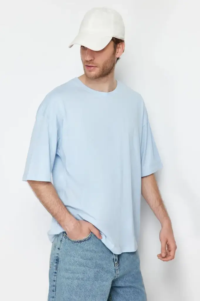 OVERSIZED T-SHIRT