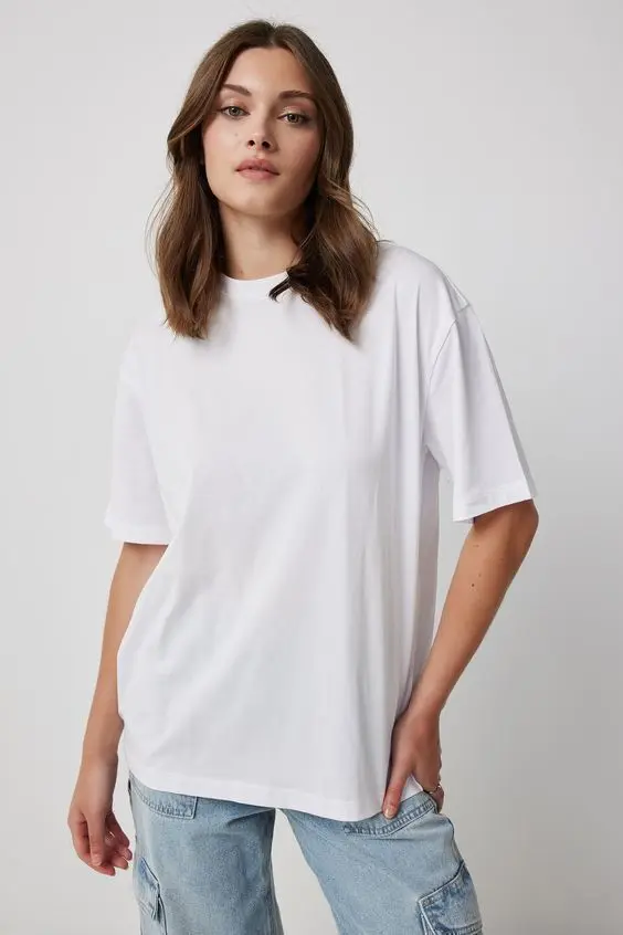 OVERSIZED T-SHIRT